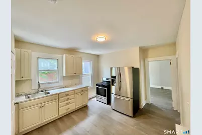 42 Cabot Street, Hartford, CT 06112 - Photo 3