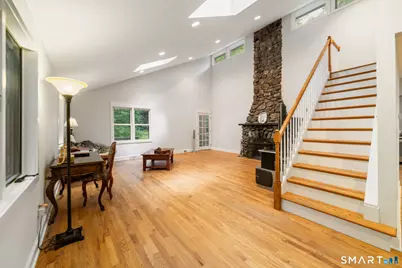 17 Bradley Lane, Newtown, CT 06482 - Photo 9