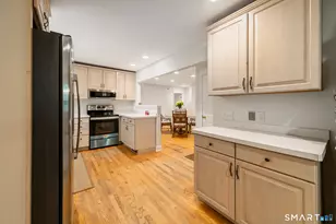 17 Bradley Ln, Newtown, CT 06482 - Photo 21