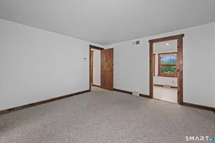 4898 Main St, Stratford, CT 06614 - Photo 15