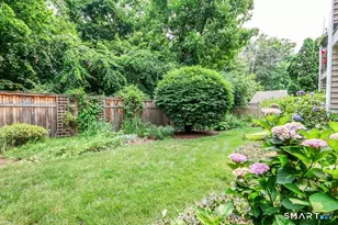 82 Bywatyr Ln, Bridgeport, CT 06605 - Photo 35
