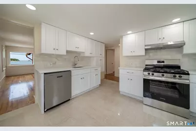 198-200 Shore Drive #2, Branford, CT 06405 - Photo 9