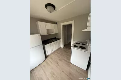 32 Clinton Avenue, New Haven, CT 06513 - Photo 13