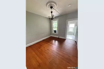 32 Clinton Avenue, New Haven, CT 06513 - Photo 5