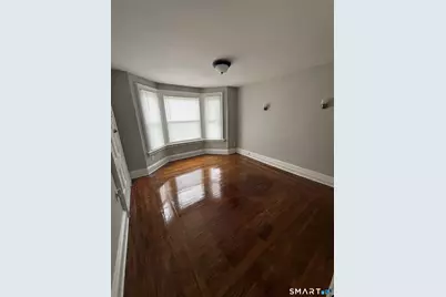 32 Clinton Avenue, New Haven, CT 06513 - Photo 7