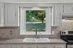9 Round Hill Rd, Middletown, CT 06457 - Photo 11