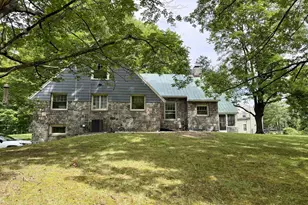 625 Maple Ave, Cheshire, CT 06410 - Photo 3