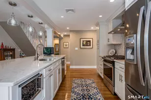 9 Centre Village Dr, Madison, CT 06443 - Photo 5