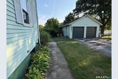 9 Floral Avenue #A, Thompson, CT 06255 - Photo 3