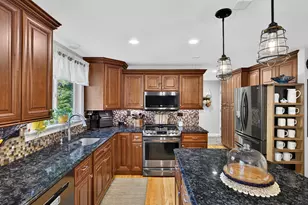 31 Martleshamheath Ln, Madison, CT 06443 - Photo 5