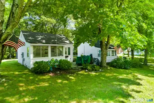 49 Cottage Rd, Madison, CT 06443 - Photo 3