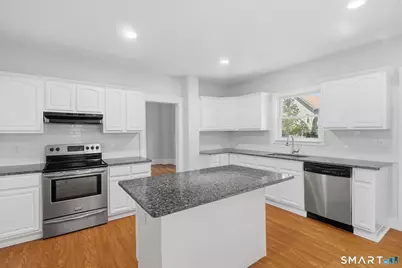 72-74 Lawrence Street, Hartford, CT 06106 - Photo 9