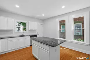 72-74 Lawrence St, Hartford, CT 06106 - Photo 11