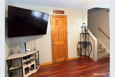 4-6 New Hampshire Dr Drive, New Britain, CT 06052 - Photo 9
