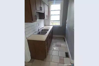 170 Franklin Street, Meriden, CT 06450 - Photo 7