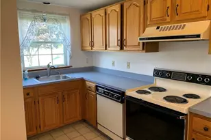 3 Jamie Ln, Manchester, CT 06042 - Photo 3