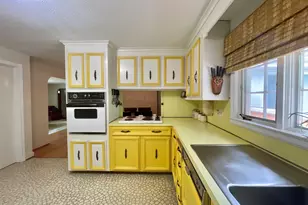 27 Fairway Dr, New Britain, CT 06053 - Photo 5