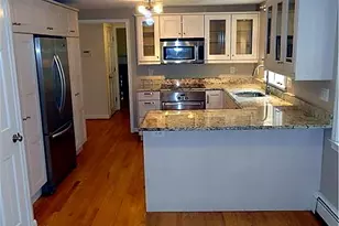 21 Saddle Ridge Dr, Simsbury, CT 06092 - Photo 3