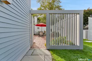 120 Harvest Cmns, Westport, CT 06880 - Photo 3