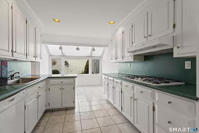 120 Harvest Commons #120, Westport, CT 06880 - Photo 9