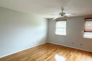 142 E Gate Ln, Hamden, CT 06514 - Photo 7