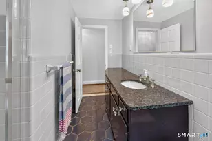 50 Woodridge Cir, West Hartford, CT 06107 - Photo 19