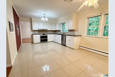 21 Byron Place, New Haven, CT 06515 - Photo 5