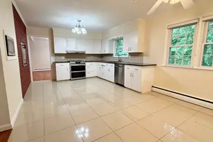 21 Byron Pl, New Haven, CT 06515 - Photo 5