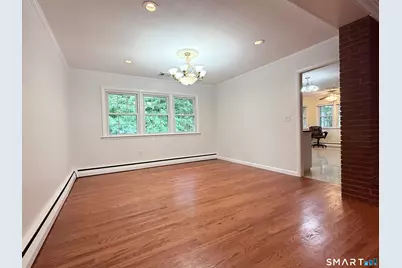 21 Byron Place, New Haven, CT 06515 - Photo 9