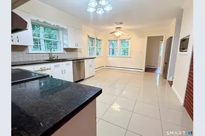 21 Byron Place, New Haven, CT 06515 - Photo 7