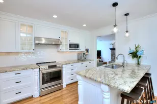142 Horseshoe Ln, Fairfield, CT 06824 - Photo 7