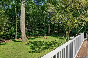 142 Horseshoe Ln, Fairfield, CT 06824 - Photo 27