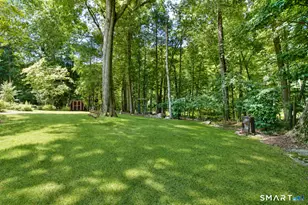 142 Horseshoe Ln, Fairfield, CT 06824 - Photo 25