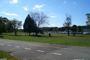 637 Cove Rd, Stamford, CT 06902 - Photo 15