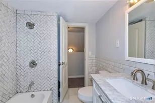 31 Walker Ln, Bloomfield, CT 06002 - Photo 5