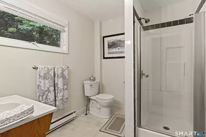 4 Beach Road, Danbury, CT 06811 - Photo 23