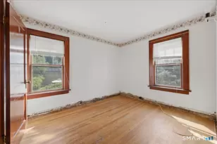 205 Crystal Ave, New London, CT 06320 - Photo 19