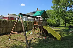 7 Willys St, East Hartford, CT 06118 - Photo 9
