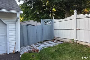 224 Amity St, Meriden, CT 06450 - Photo 5