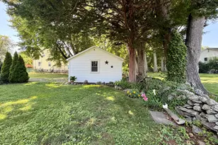 8 Anson St, Stratford, CT 06614 - Photo 29