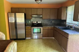 53 Vine St, Waterbury, CT 06704 - Photo 3