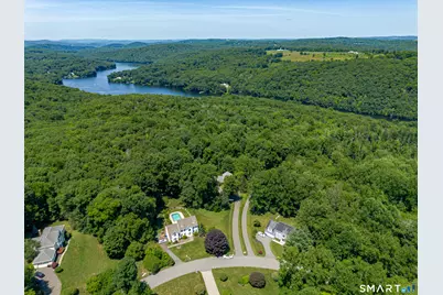 12 Lyndenwood Drive, Brookfield, CT 06804 - Photo 9