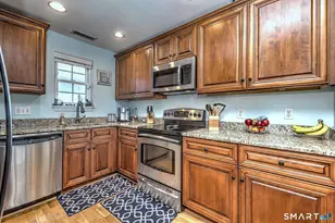 36 Bch Shr Dr, Milford, CT 06460 - Photo 13