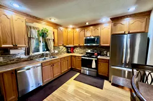 25 Greenfield Ave, Waterbury, CT 06708 - Photo 3