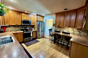 25 Greenfield Ave, Waterbury, CT 06708 - Photo 5