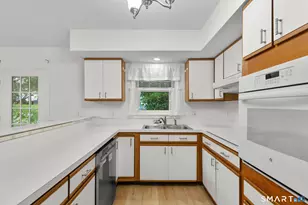 1 E Hayestown Rd, Danbury, CT 06811 - Photo 13