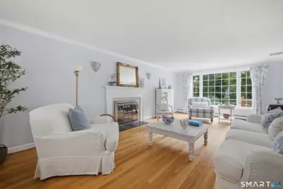 36 Willowbrook Road, West Hartford, CT 06107 - Photo 3