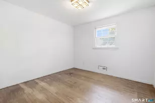 16 Floral Ln, Trumbull, CT 06611 - Photo 19