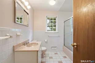 16 Floral Ln, Trumbull, CT 06611 - Photo 21