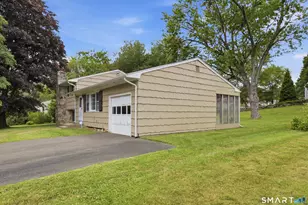 16 Floral Ln, Trumbull, CT 06611 - Photo 25